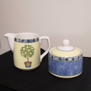 Like-new Royal Doulton Garmina Lemon Tree Creamer & Sugar Bowl Set Yellow & Blue